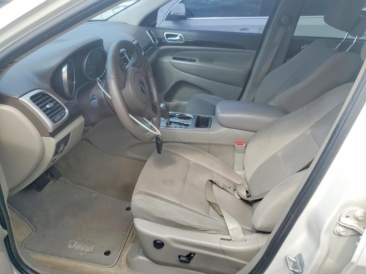 2012 Jeep Grand Cherokee Laredo - Image 7