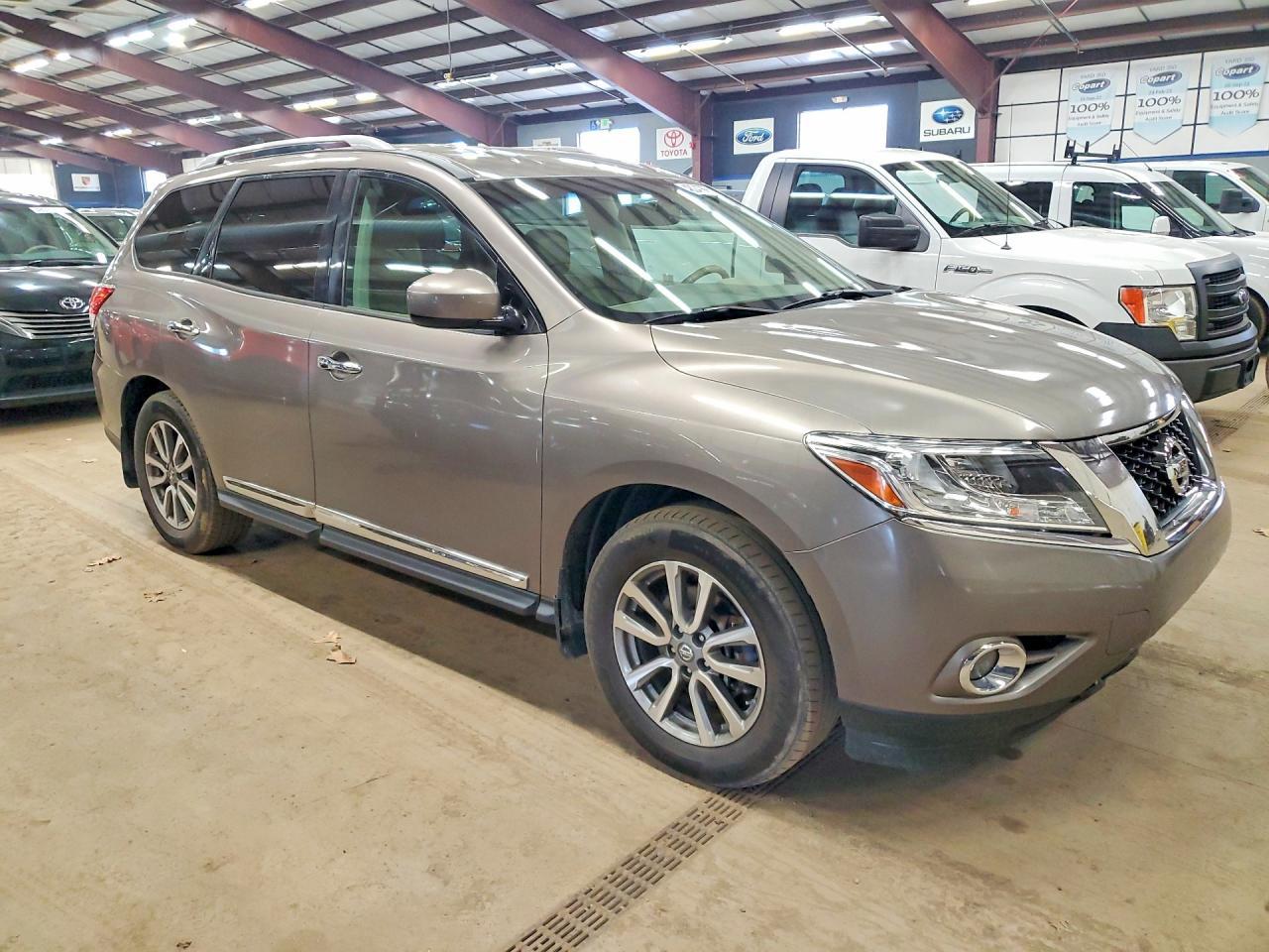 2014 Nissan Pathfinder S - Фото 4