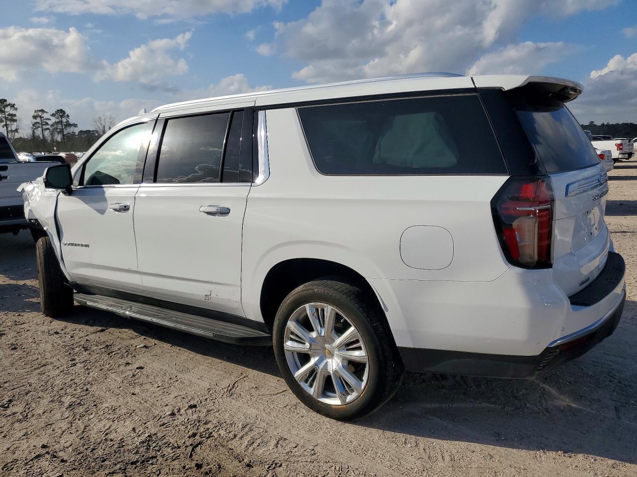 2024 Chevrolet Suburban K1500 High Country - Фото 2