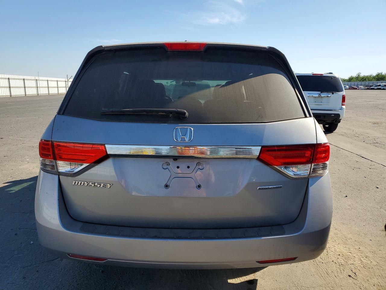 2016 Honda Odyssey Se - Фото 6
