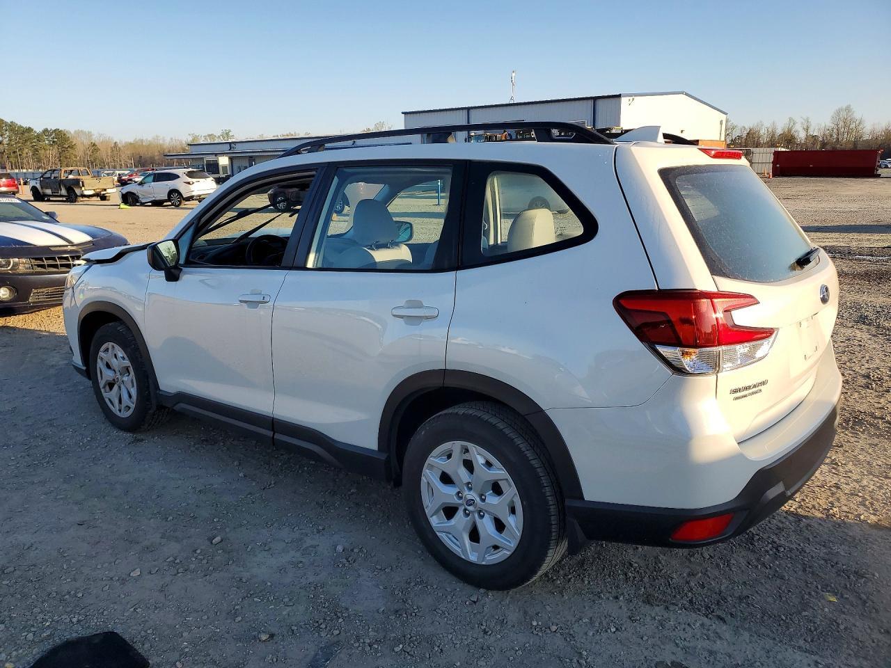 2022 Subaru Forester - Фото 2