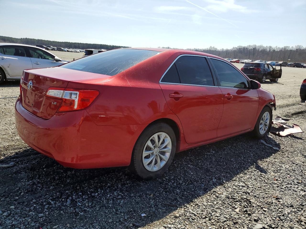 2012 Toyota Camry Le - Image 3