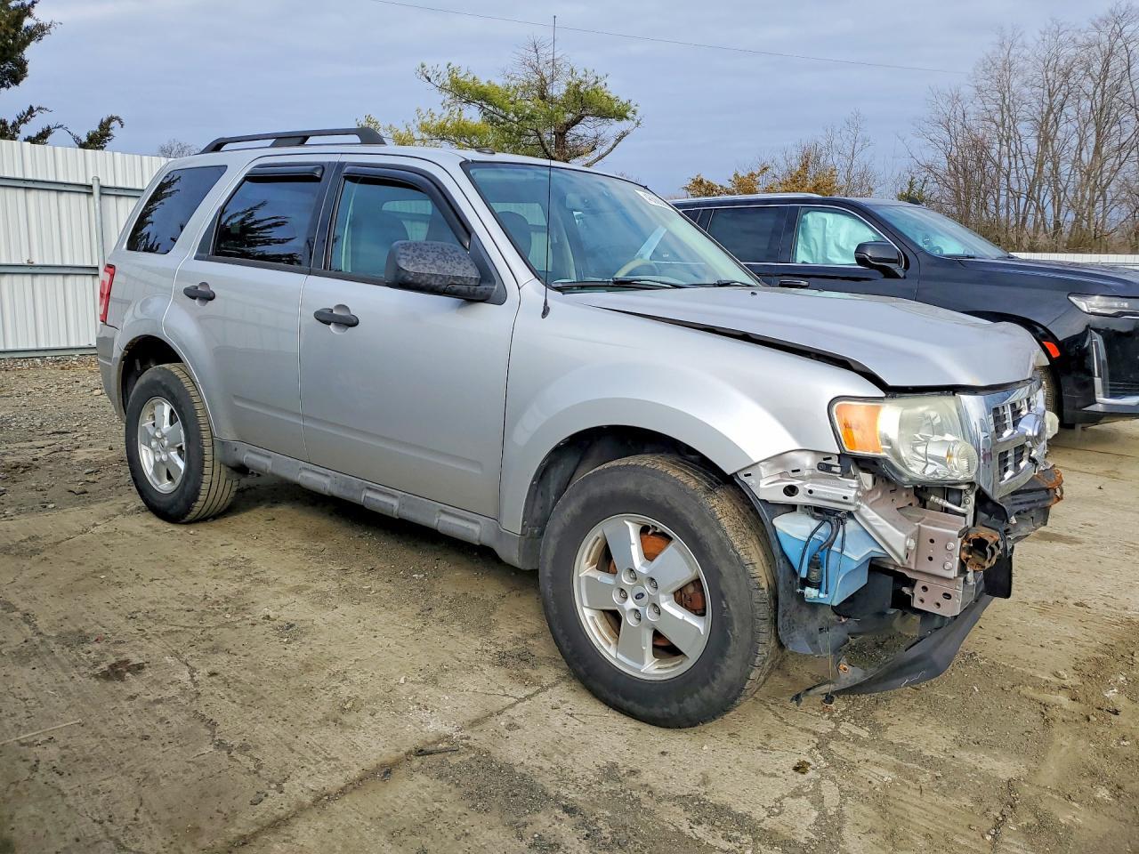 2009 Ford Escape Xlt - Image 4