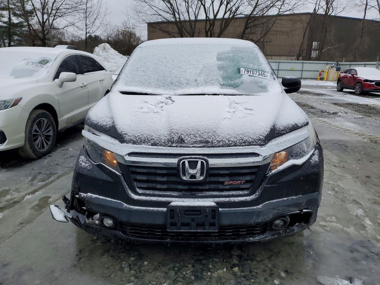 2019 Honda Ridgeline Sport - Image 5