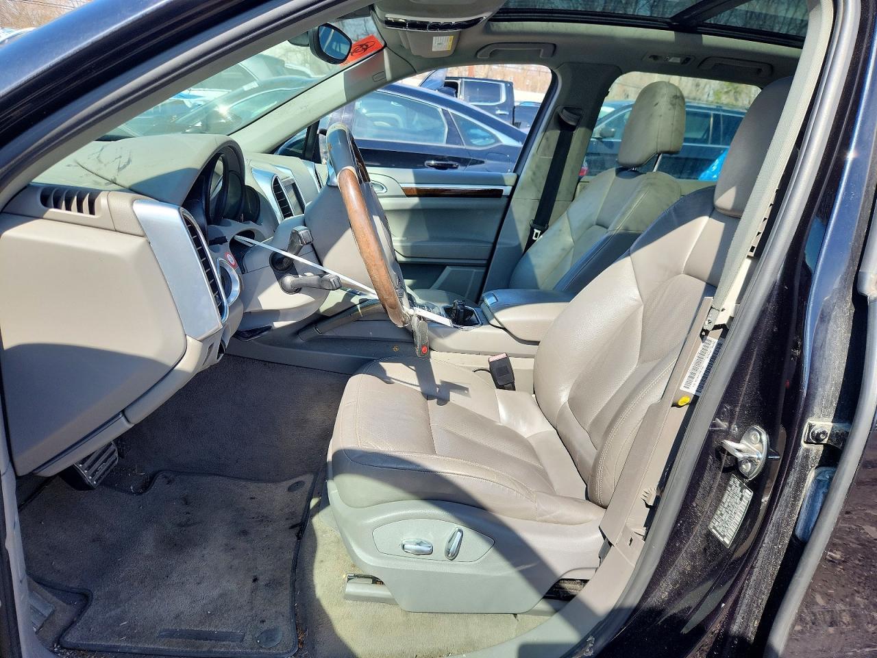 2011 Porsche Cayenne - Image 7