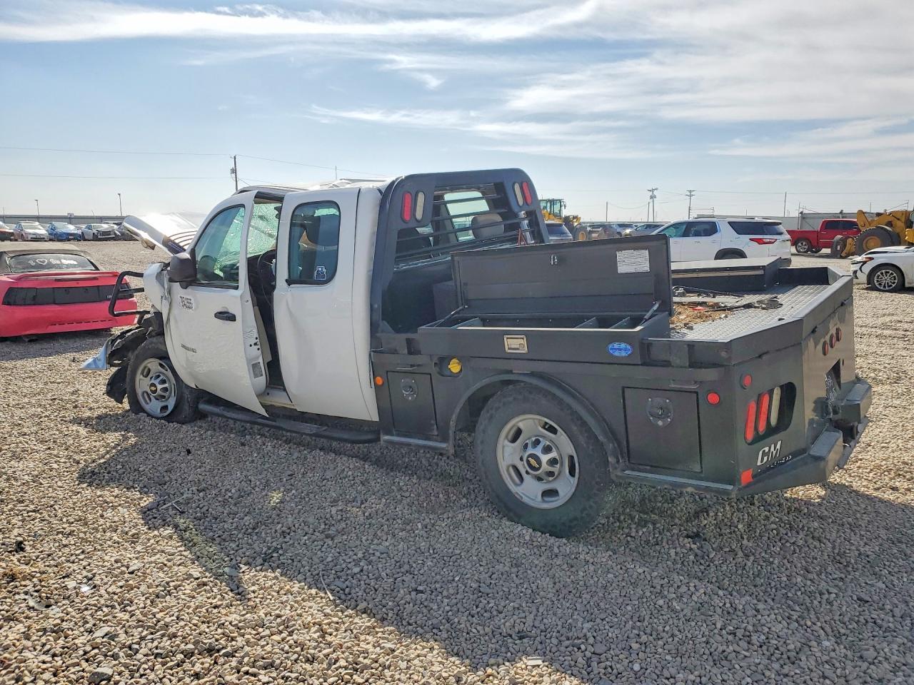 2013 Chevrolet Silverado C2500 Heavy Duty - Фото 2
