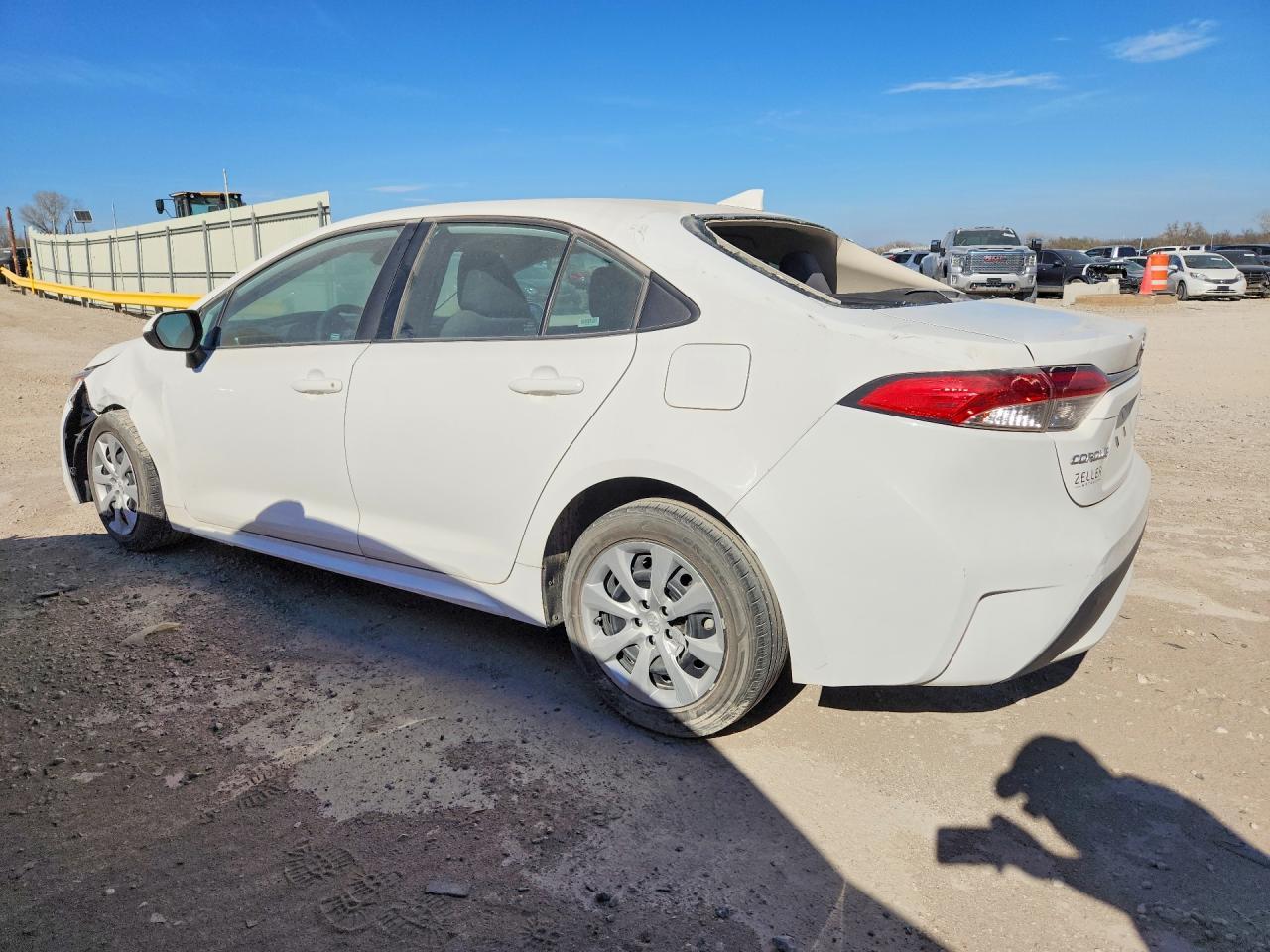 2021 Toyota Corolla Le - Image 2
