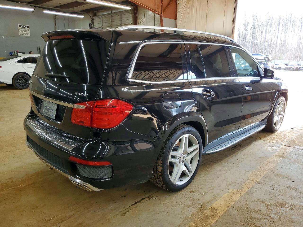 2015 Mercedes-Benz Gl 550 4Matic - Фото 3