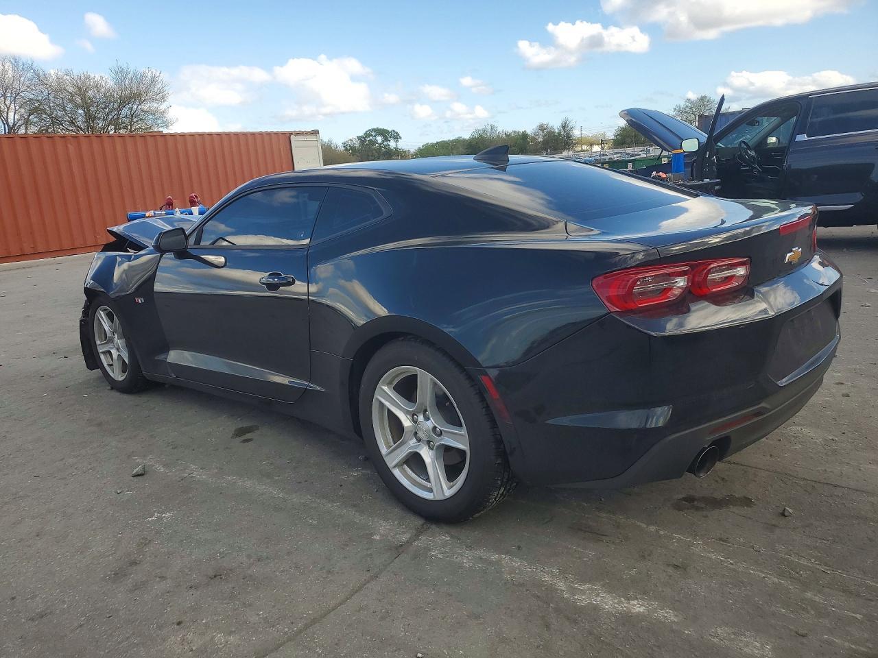 2023 Chevrolet Camaro Ls - Фото 2