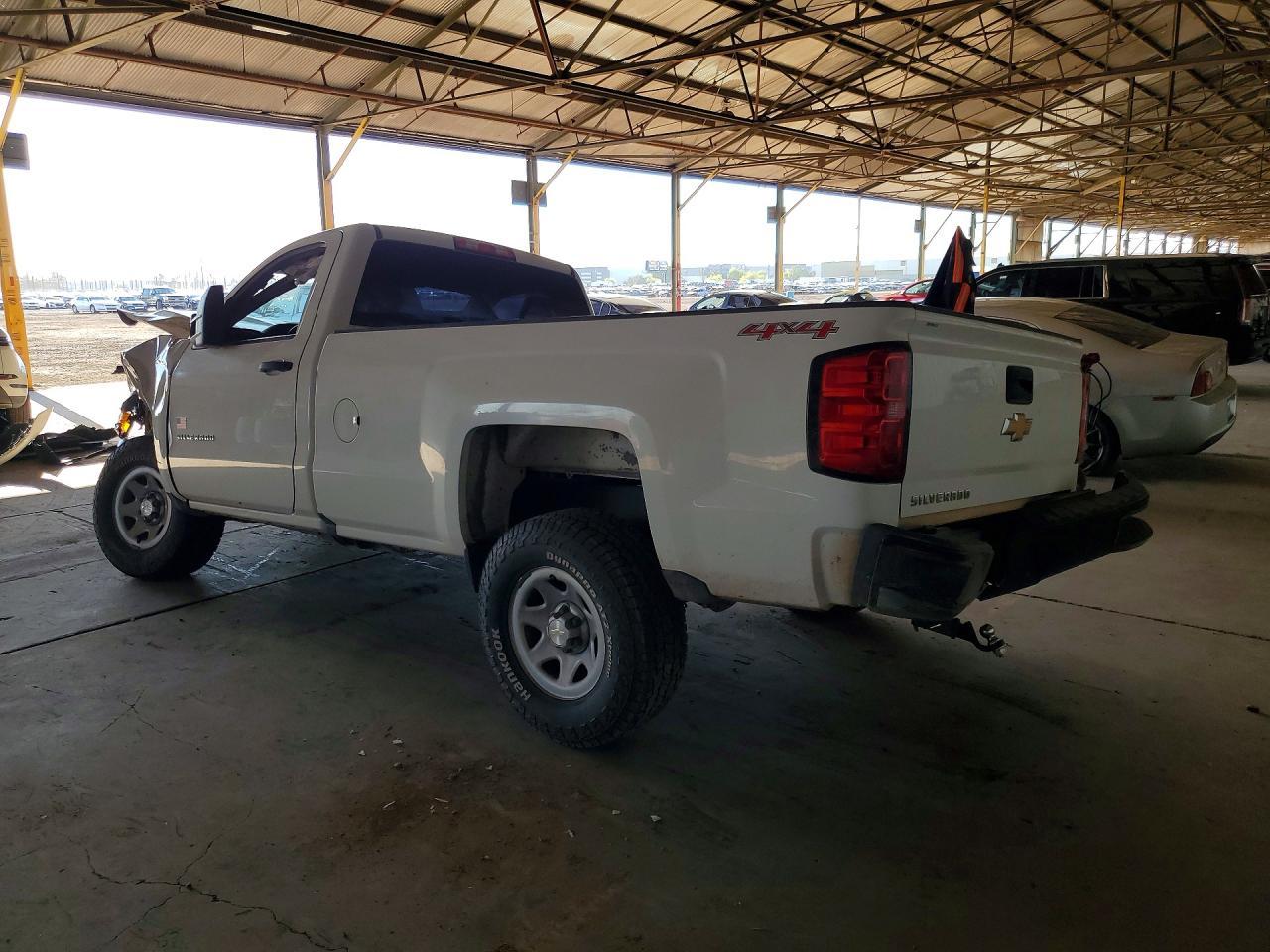 2016 Chevrolet Silverado K1500 - Фото 2
