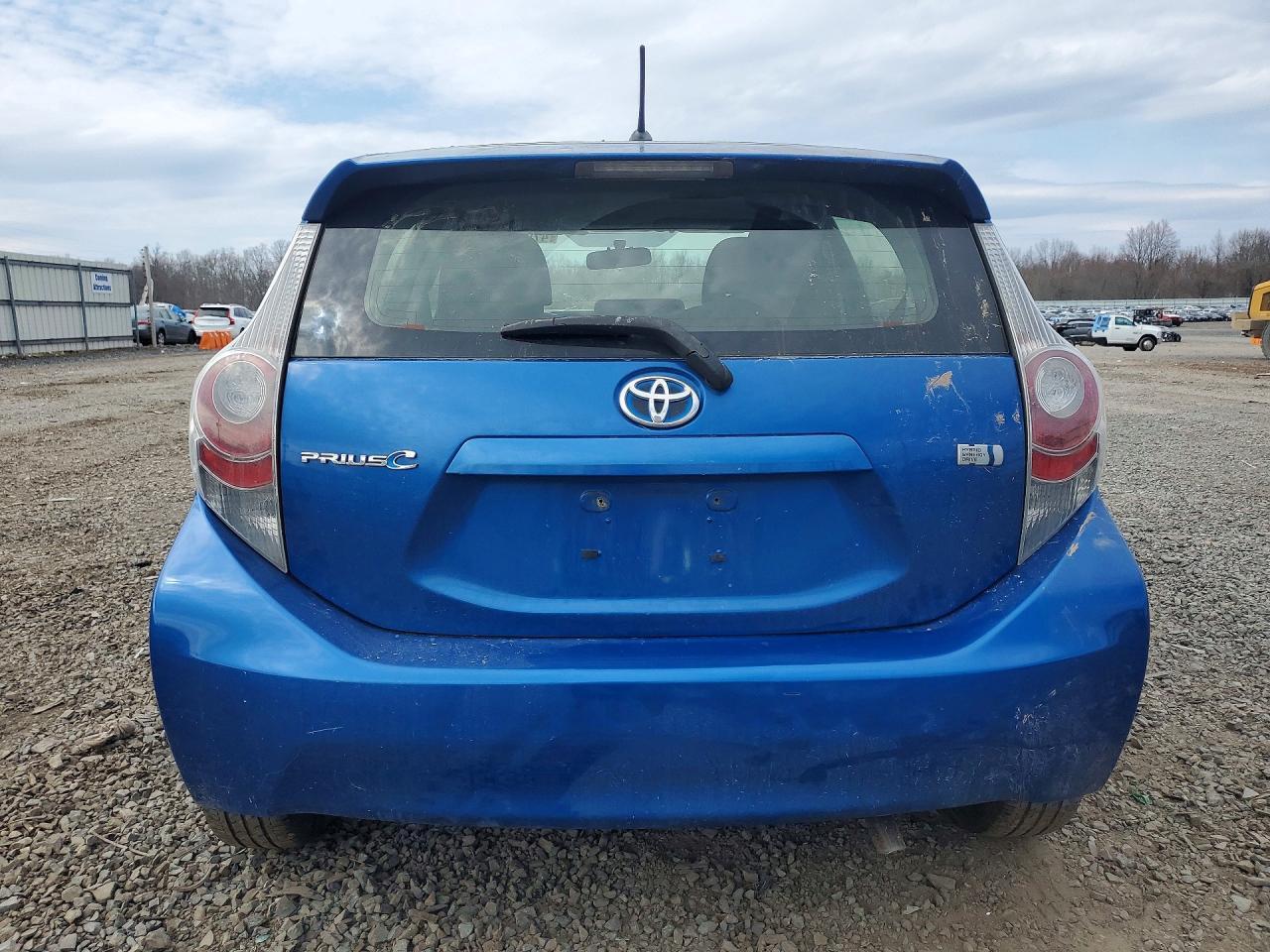 2013 Toyota Prius C Two - Фото 6