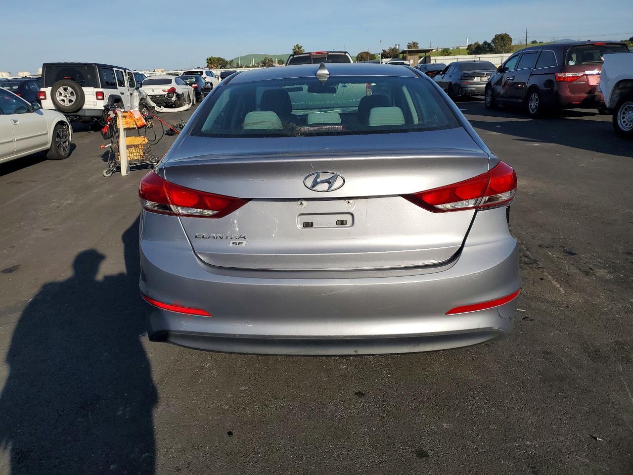 2017 Hyundai Elantra Se - Image 6
