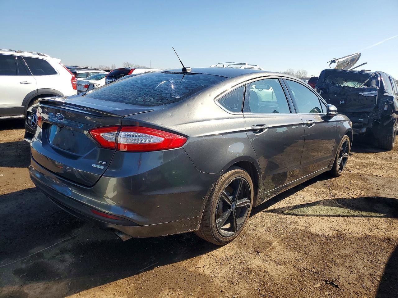 2016 Ford Fusion Se - Фото 3