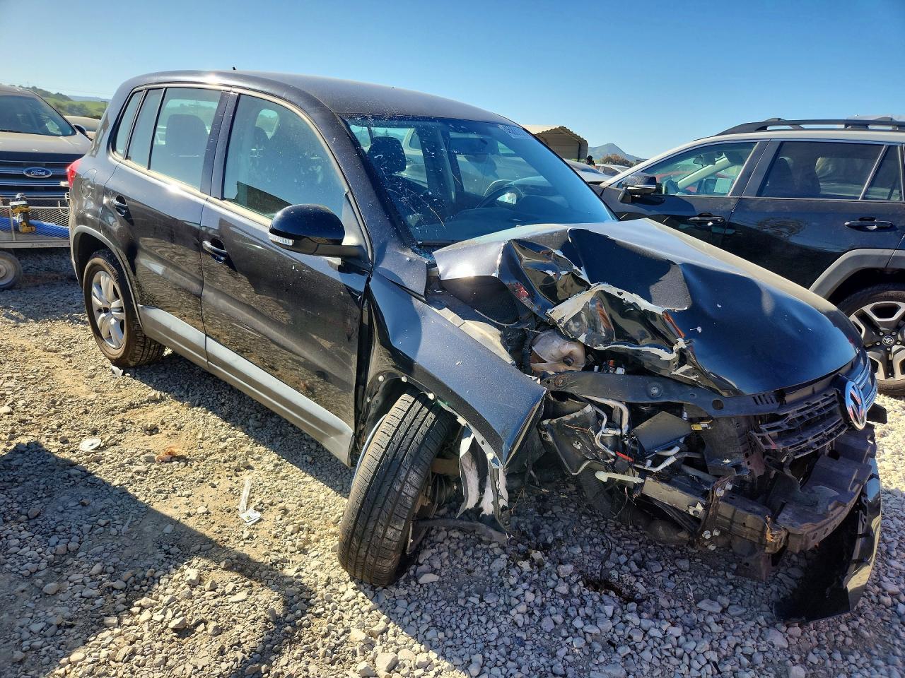 2013 Volkswagen Tiguan S - Image 4