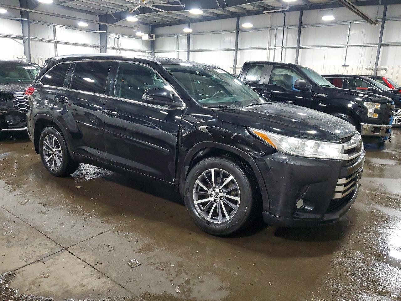 2018 Toyota Highlander Xle - Фото 4