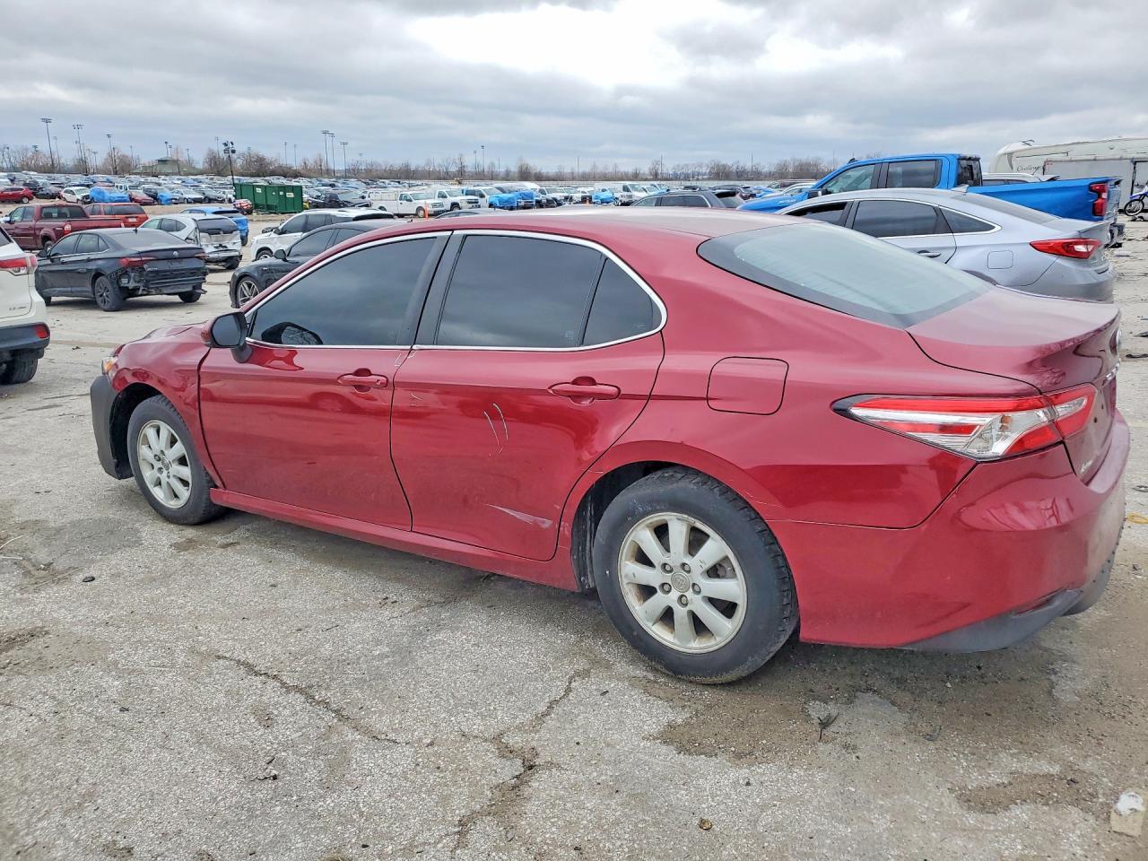 2018 Toyota Camry Le - Image 2