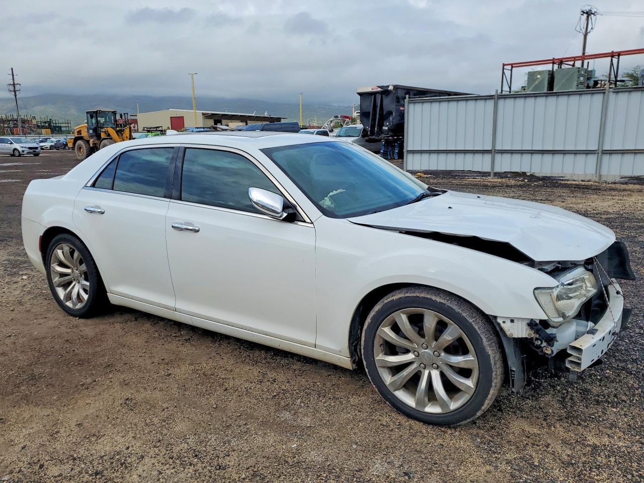 2017 Chrysler 300C - Фото 4