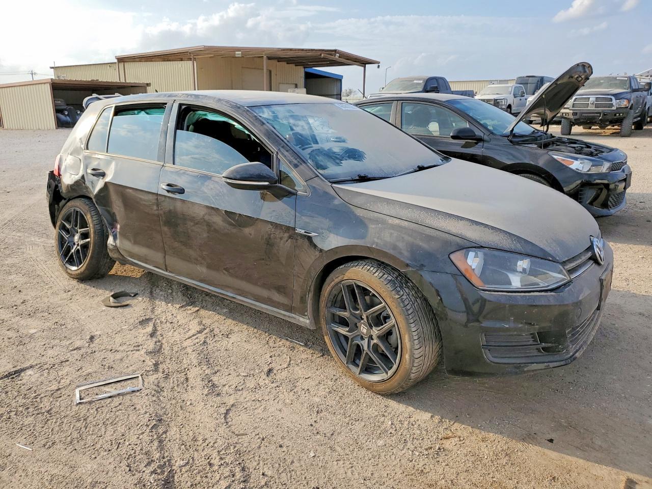 2017 Volkswagen Golf S - Фото 4