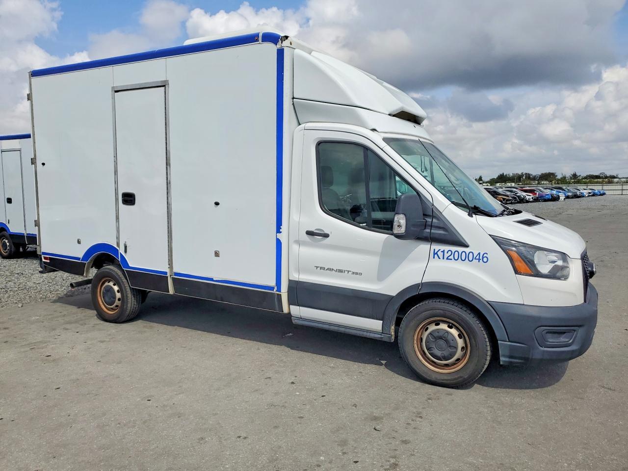 2020 Ford Transit Delivery Truck - Фото 4