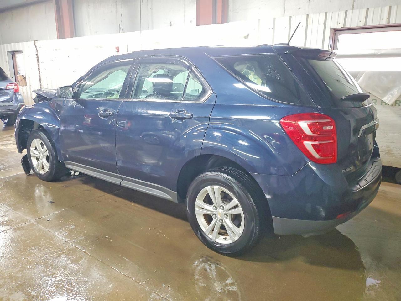 2017 Chevrolet Equinox Ls - Фото 2
