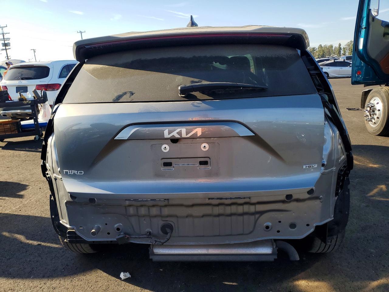 2025 Kia Niro Lx - Фото 6