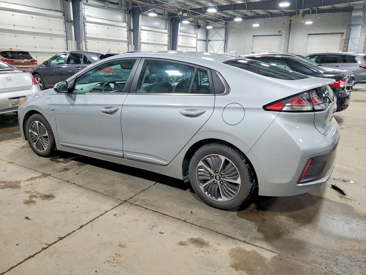 2020 Hyundai Ioniq Plug-In Hybrid Sel - Image 2