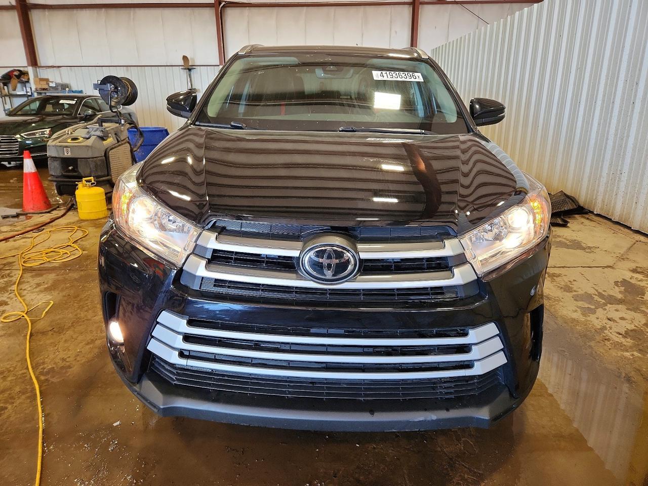2018 Toyota Highlander Xle - Фото 5