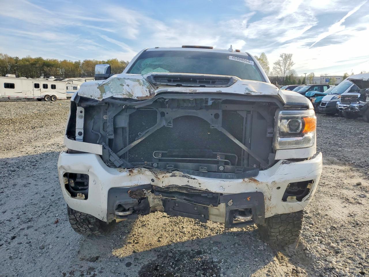 2018 GMC Sierra K2500 Denali - Image 5