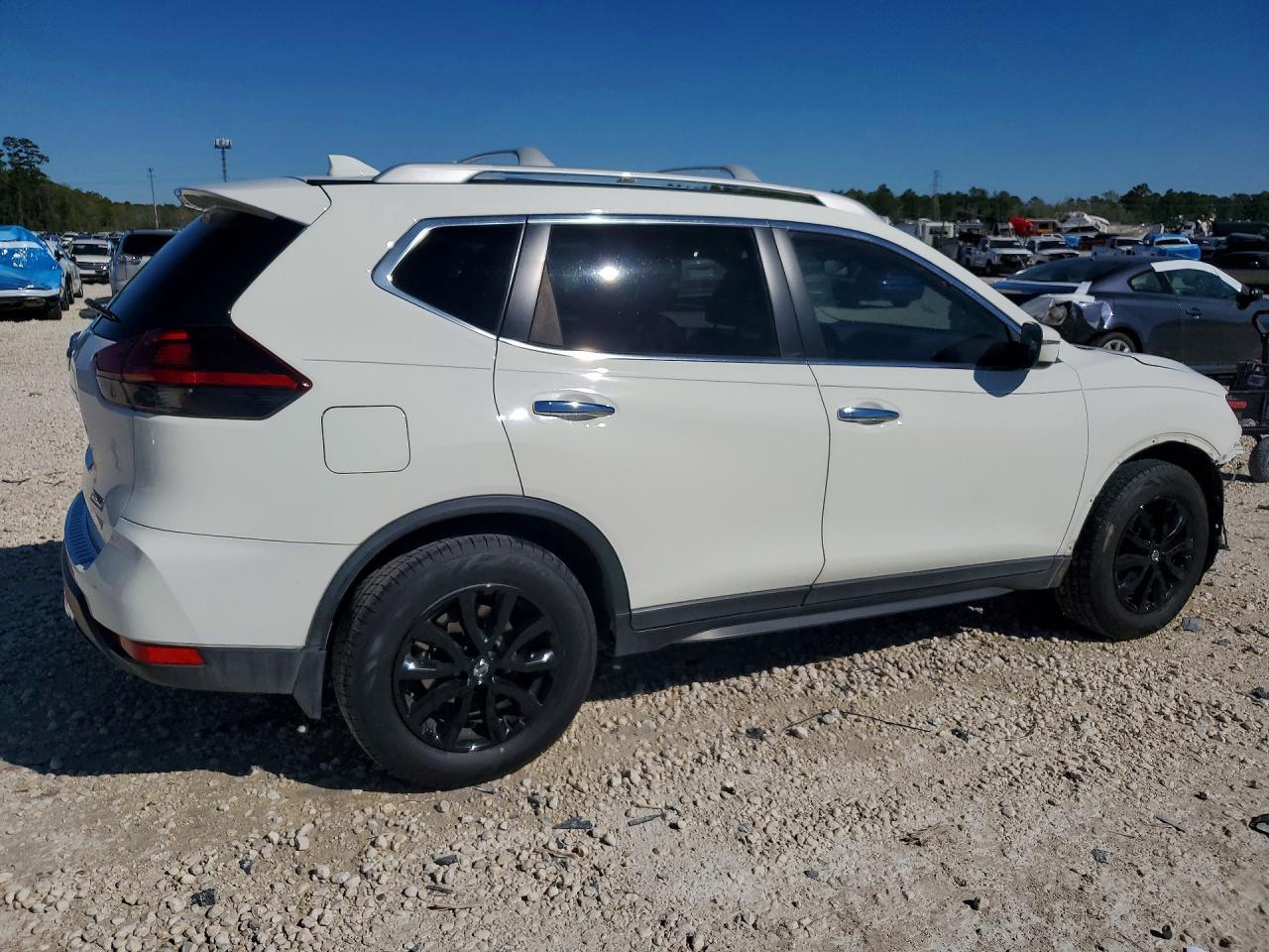 2019 Nissan Rogue S - Фото 3