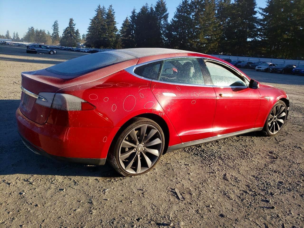 2015 Tesla Model S - Image 4