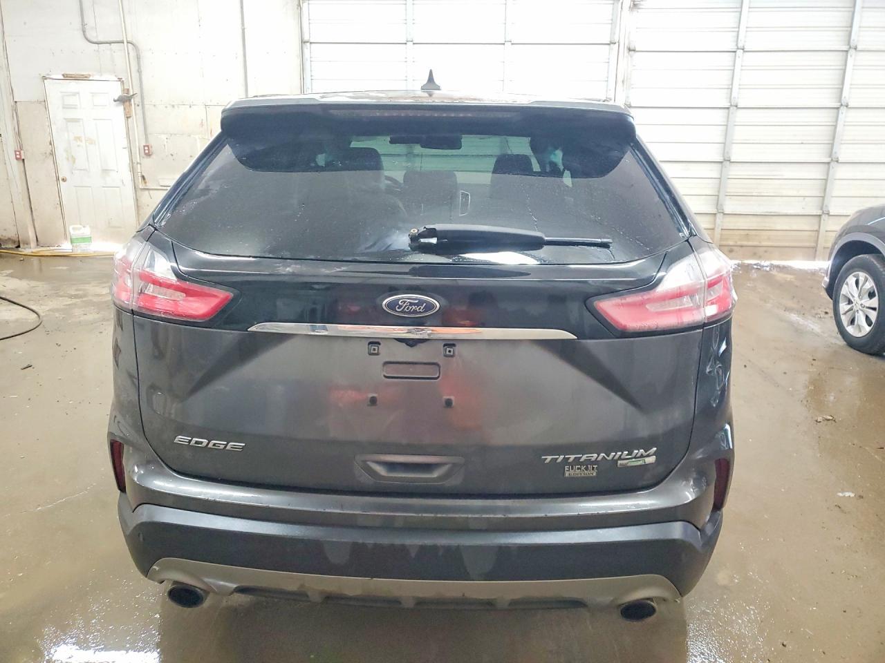 2020 Ford Edge Titanium - Image 6