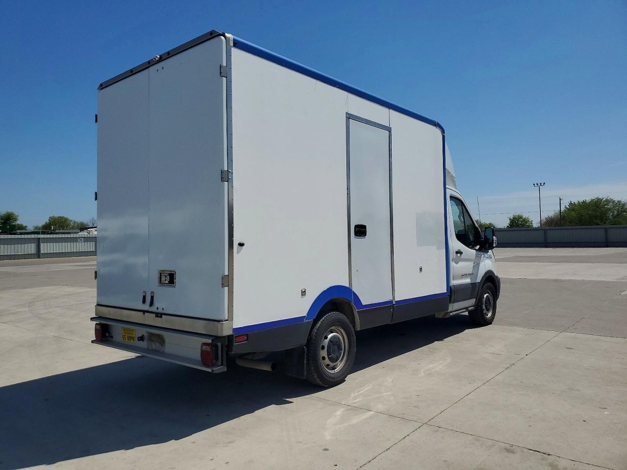 2022 Ford Transit Delivery Truck - Фото 4