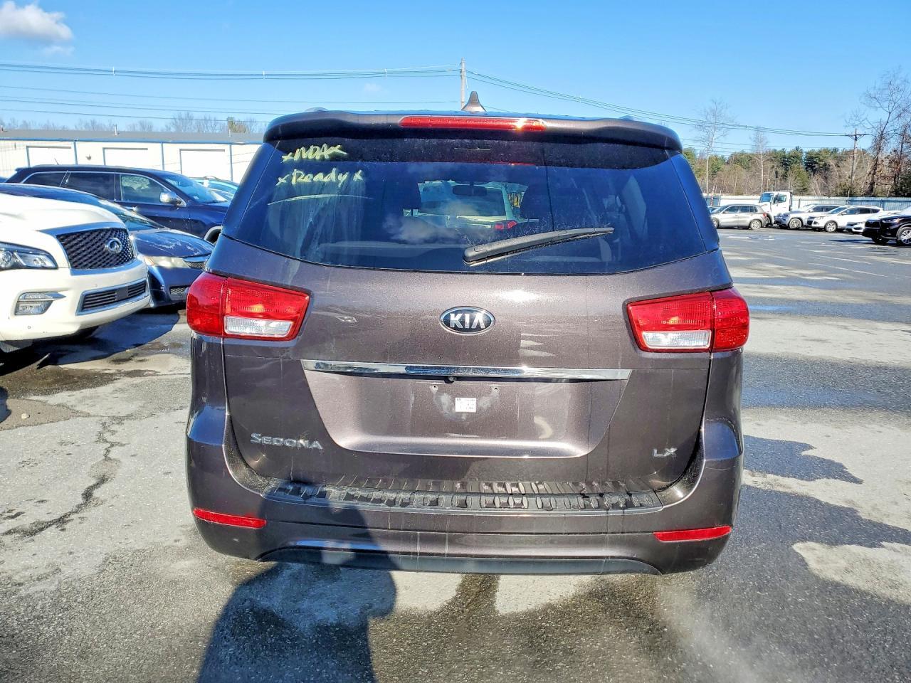 2015 Kia Sedona Lx - Фото 6