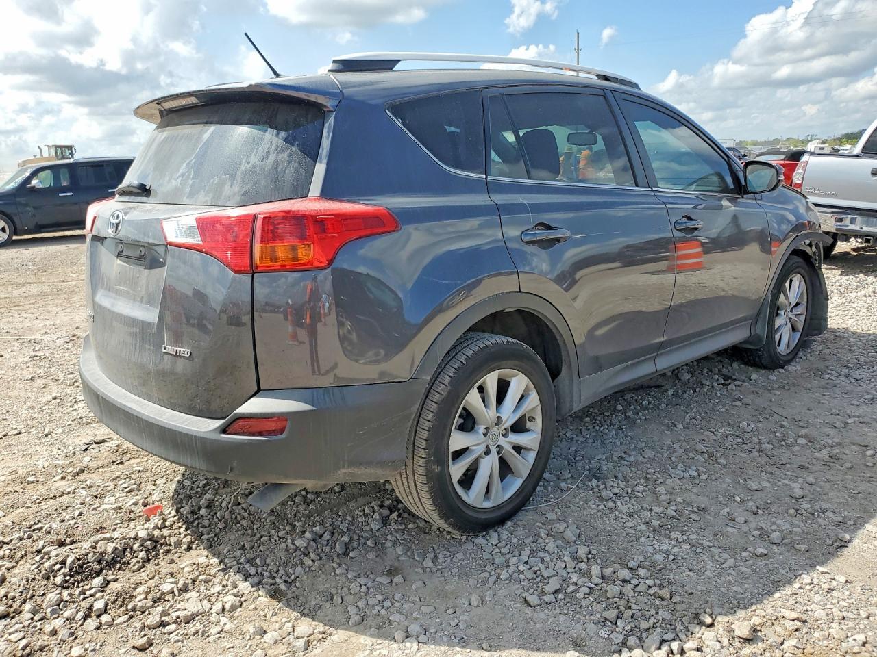 2015 Toyota Rav4 Limited - Image 3