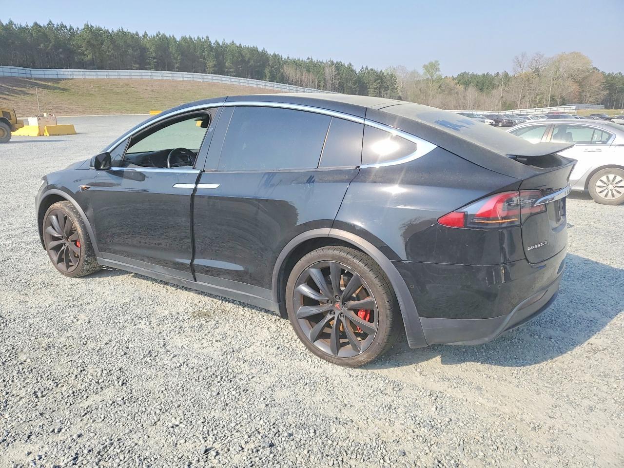 2016 Tesla Model X - Фото 2