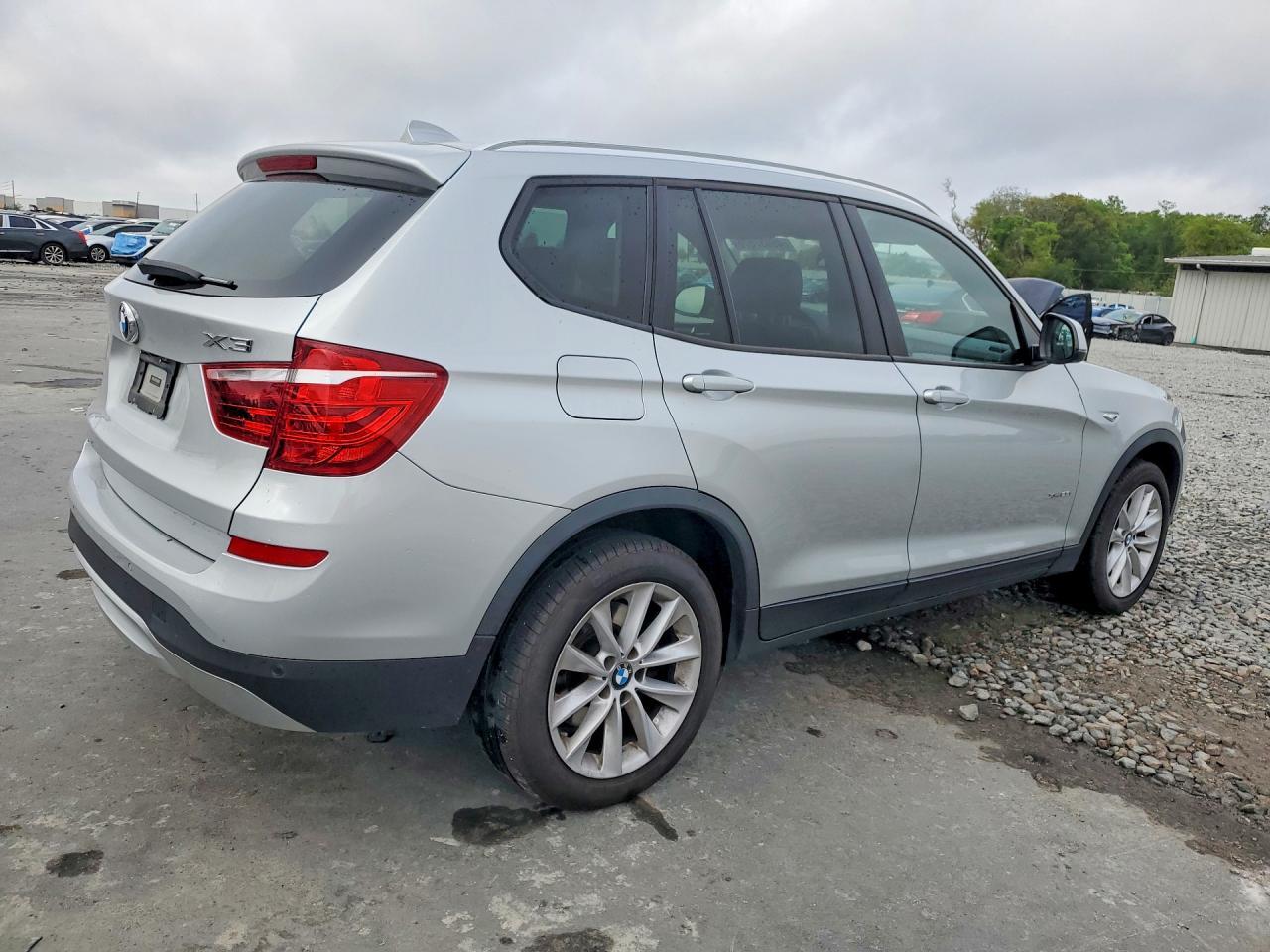 2016 BMW X3 xDrive28I - Image 3