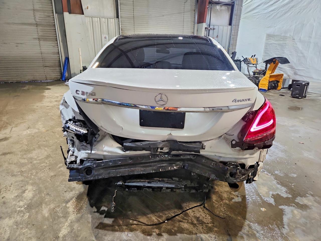 2020 Mercedes-Benz C 300 4Matic - Фото 6