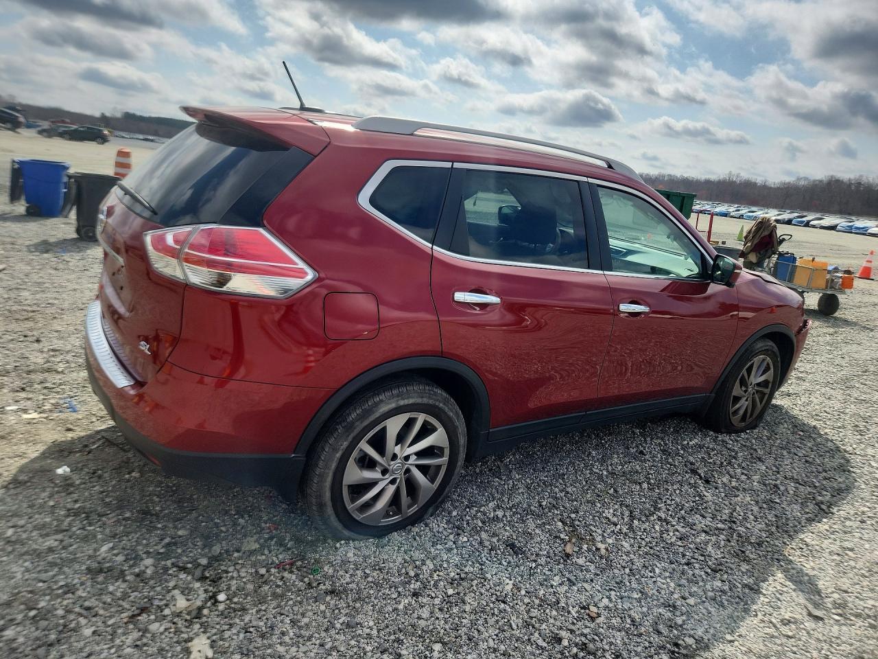 2015 Nissan Rogue S - Фото 3