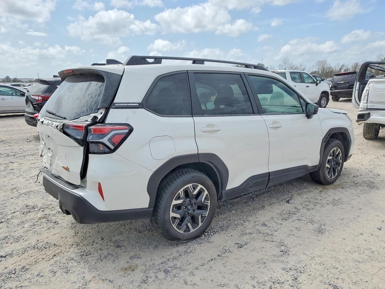 2025 Subaru Forester Premium - Image 3