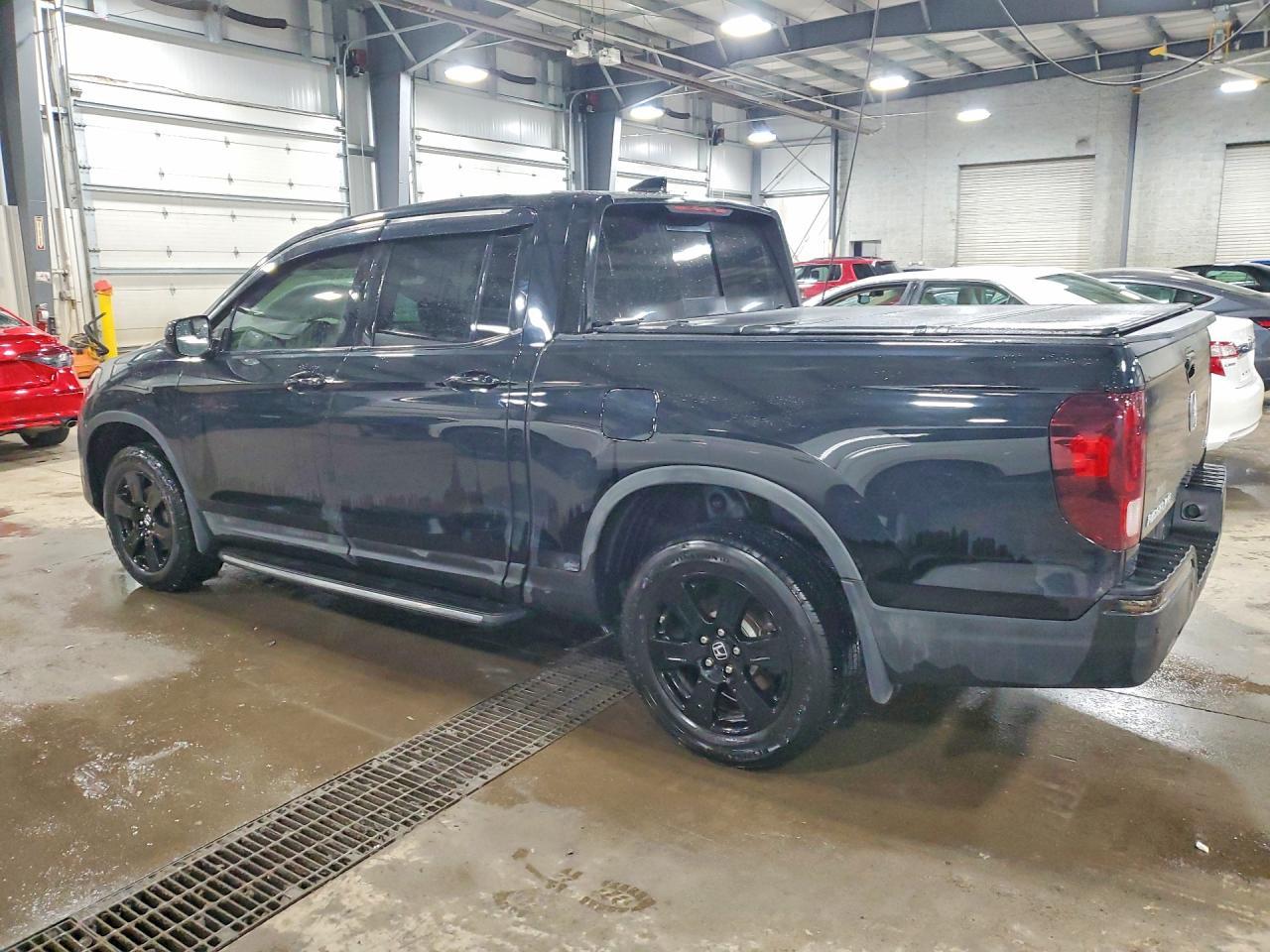 2017 Honda Ridgeline Black Edition - Image 2
