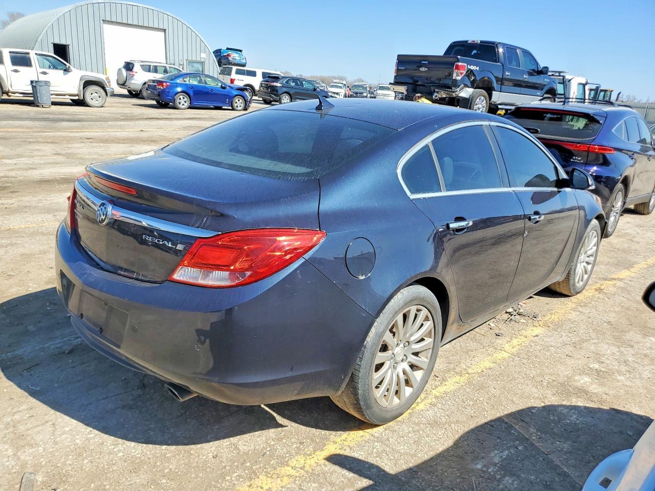 2013 Buick Regal Premium - Image 3