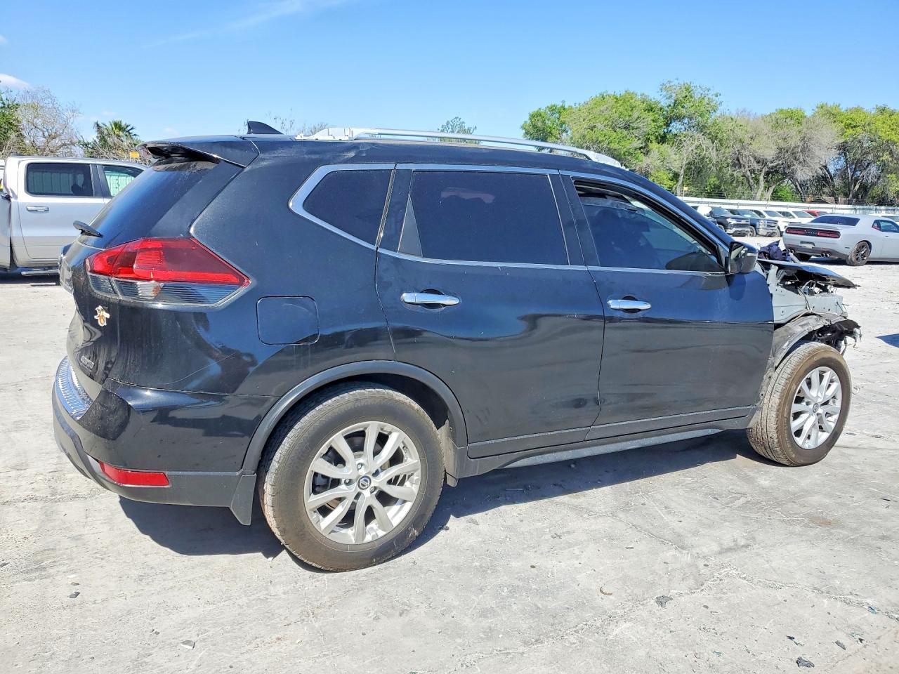 2020 Nissan Rogue S - Фото 3