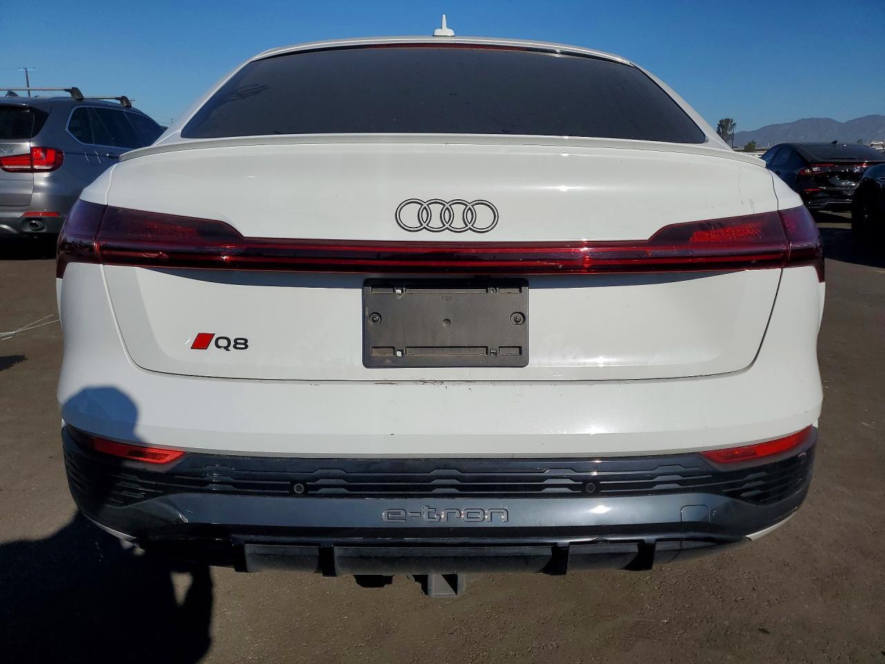 2024 Audi Q8 E-Tron Sportback Premium Plus - Фото 6