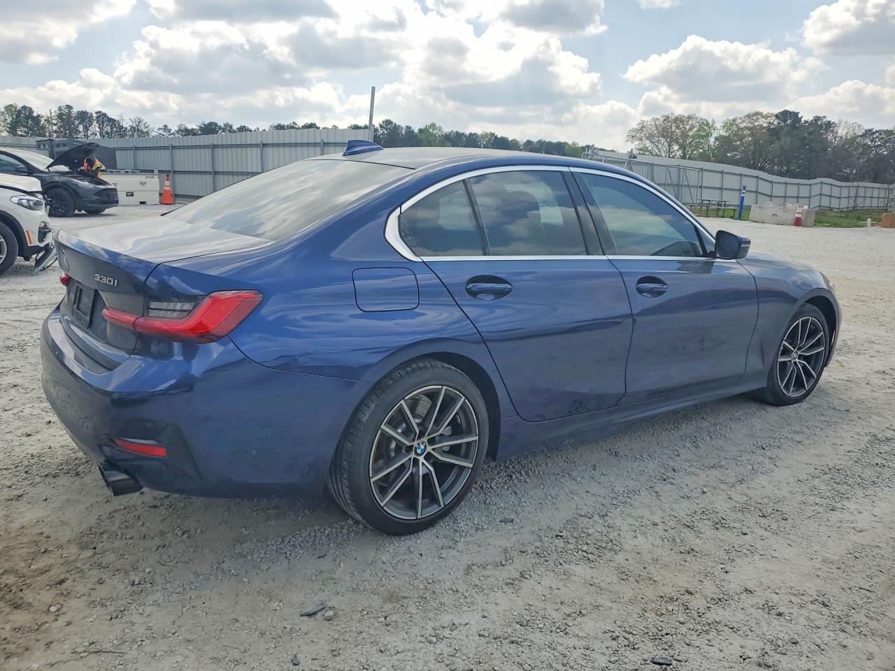 2019 BMW 330I - Image 3