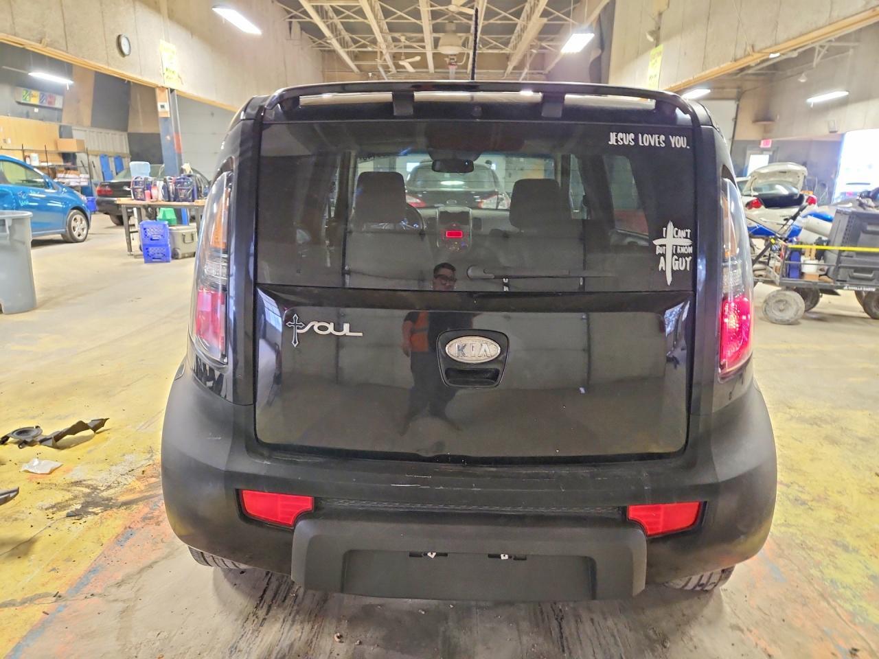 2010 Kia Soul + - Фото 6