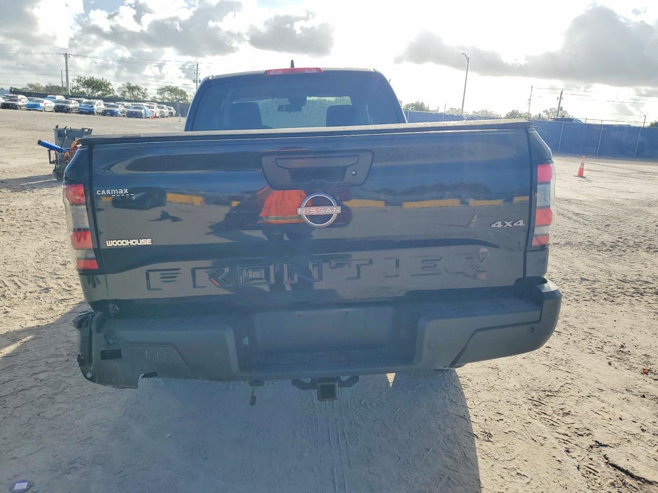 2022 Nissan Frontier S - Фото 6