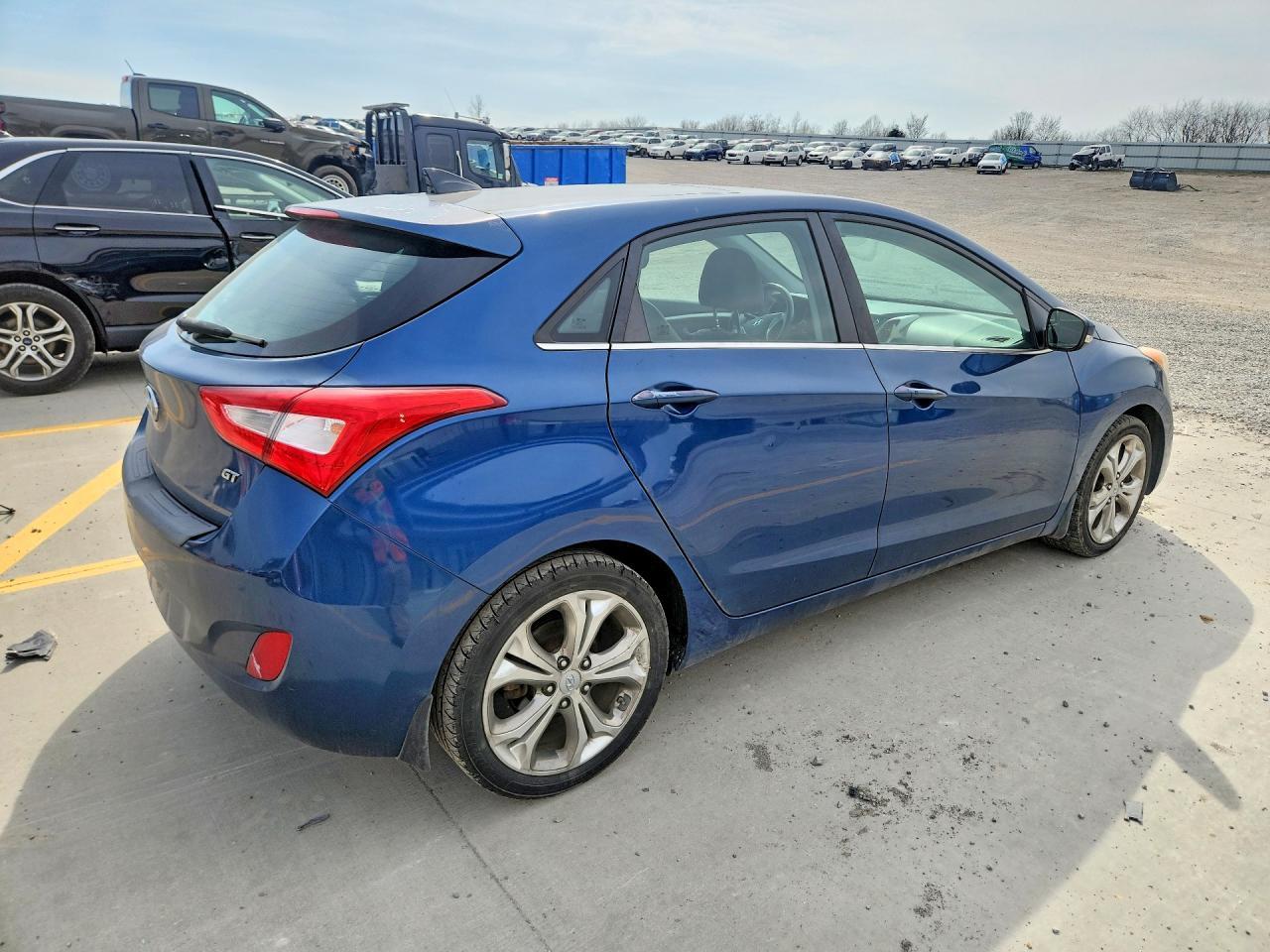 2014 Hyundai Elantra - Фото 3