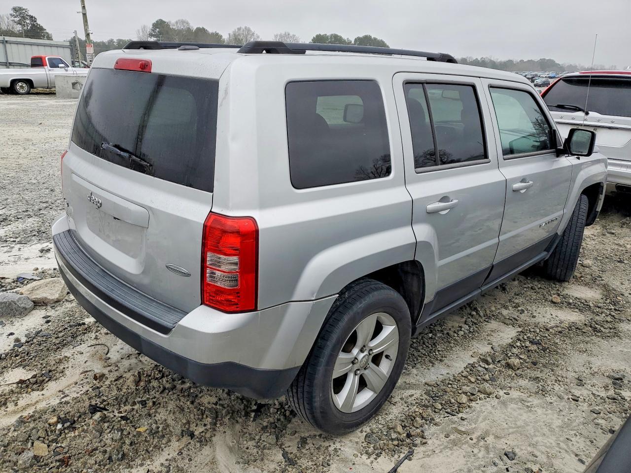 2014 Jeep Patriot Latitude - Фото 3