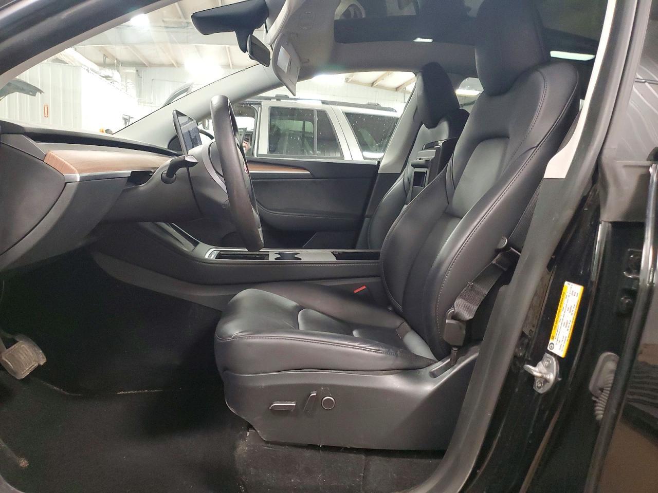 2023 Tesla Model Y - Image 7