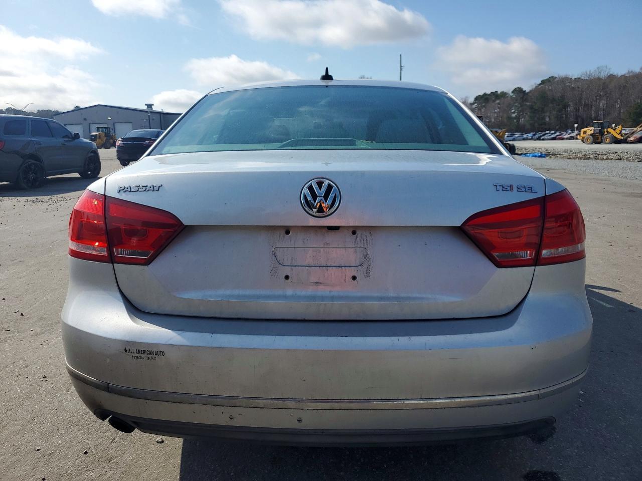 2014 Volkswagen Passat - Фото 6
